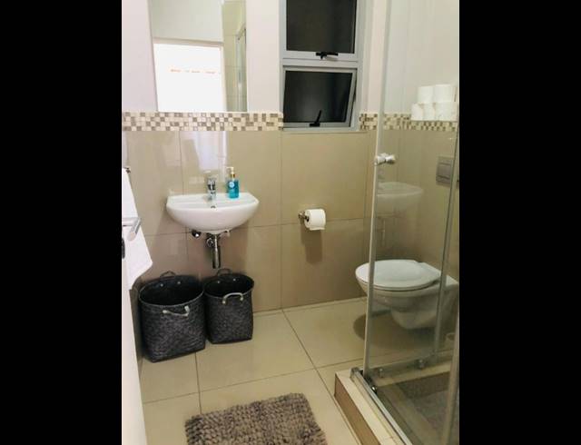 2 BEDROOM APARTMENT FOR SALE IN UMHLANGA RIDGE